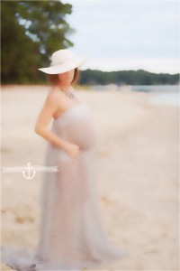 Maternity photography Hampton Roads Virginia Beach Photographer www.shakyracanchaney.com